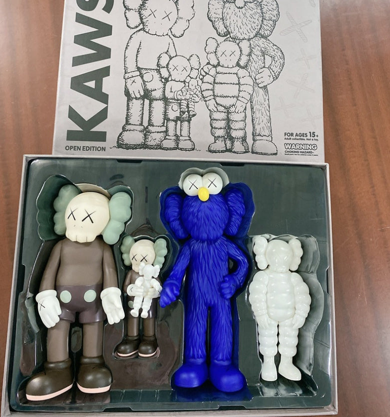 Hobby - 33cm Family Portrait KAW Family Brown Companion Original Action Figure Boxed
