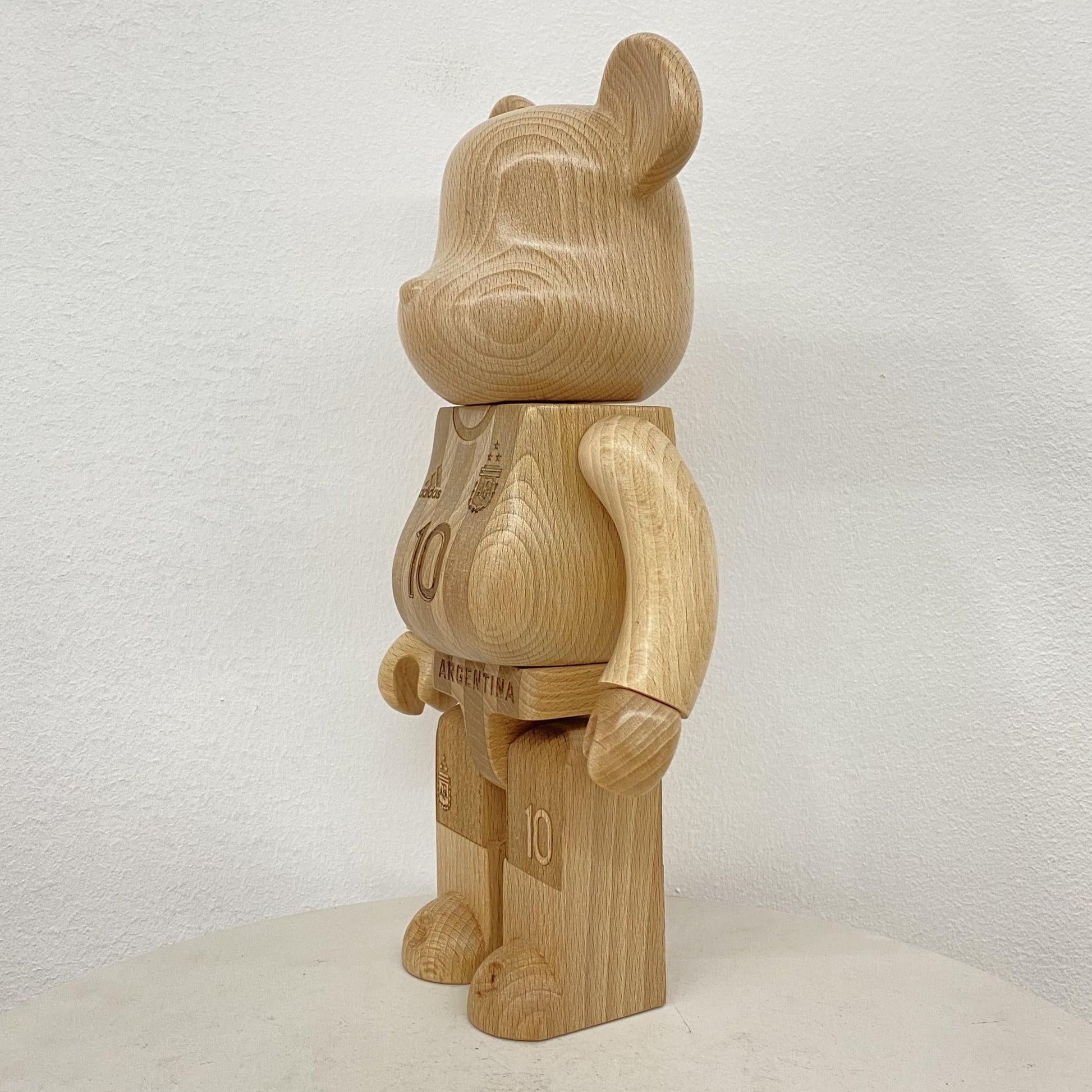 28cm 400% Bearbrick Messi Wooden Anime Action Figure With Wooden Box-FuGui Tide play