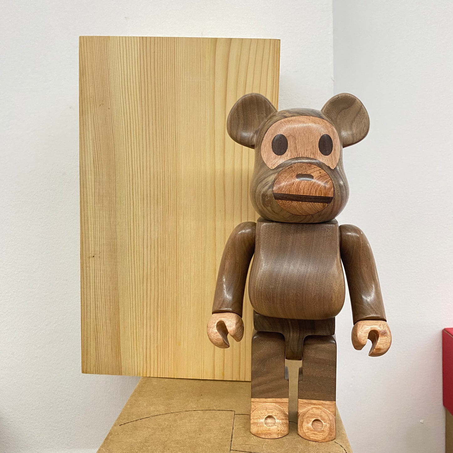 28cm 400% KAW Bearbrick Wooden Doll Anime Action Figure With Boxed