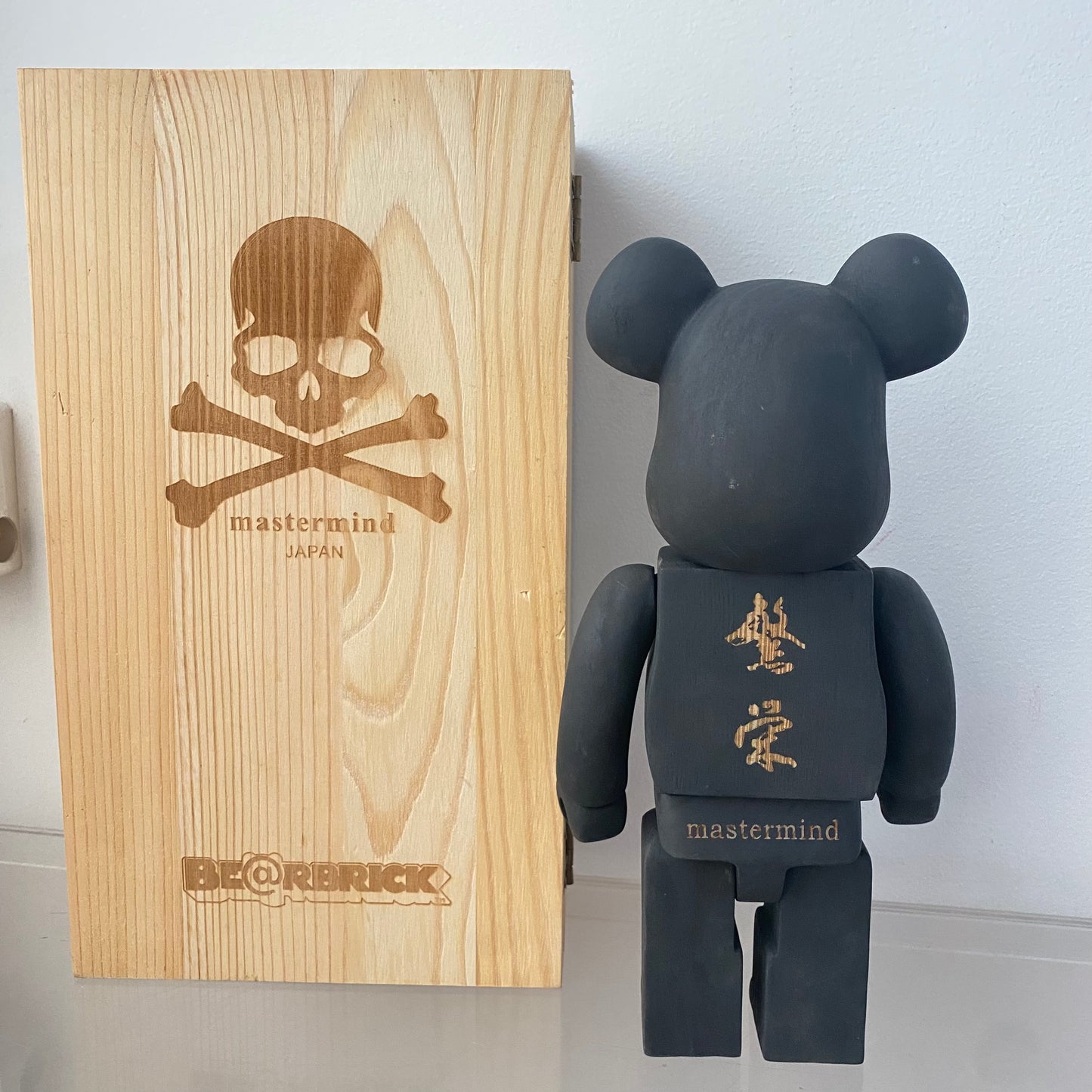 Wooden Bearbrick 400% MASTERMIND Action Figure With Wooden Box