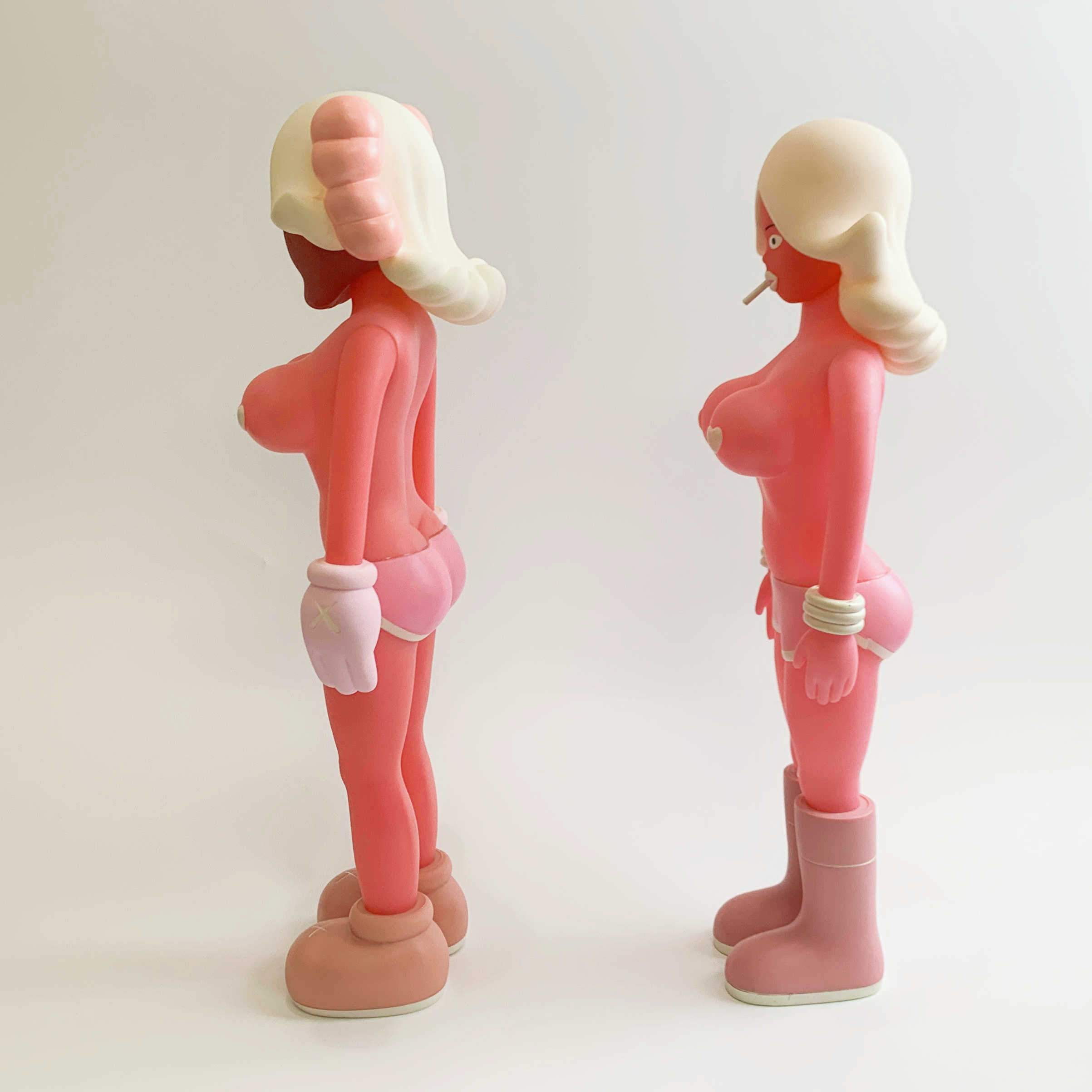 KAWS Twins Action Figure – FuGui Tide play