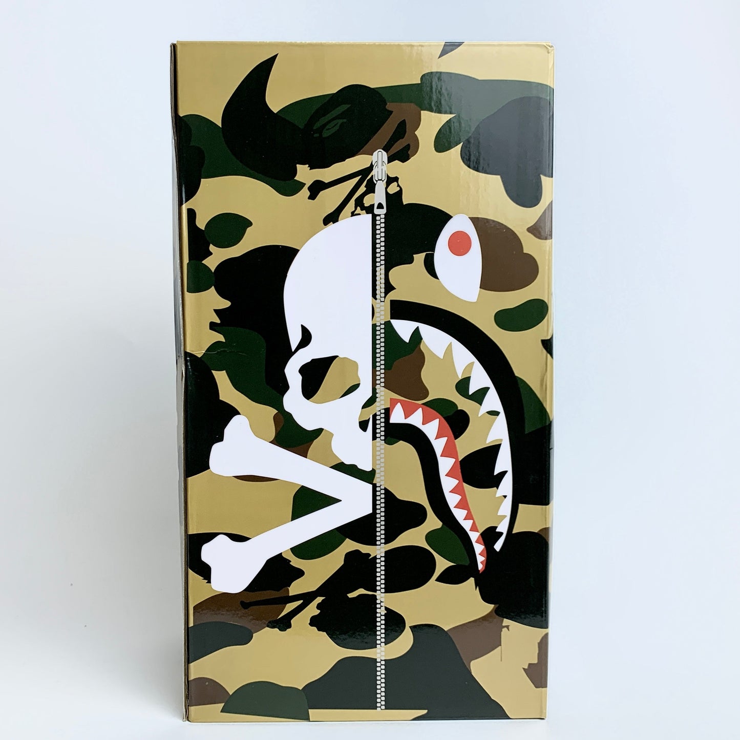 28cm BEARBRICK 400% BAPE Camouflage Shark ABS Action Figure Boxed-FuGui Tide play